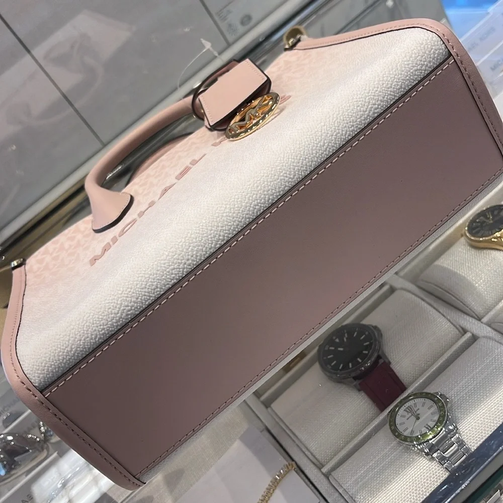 MICHAEL KORS Mirella Sm Ombré Signature Logo Crossbody SM SHOPPER TZ XBODY
Powde - Picture 5 of 16